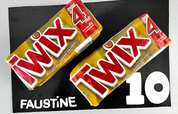 Photo d'un gâteau trompe l'oeil twix