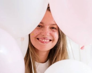 Exemple d'animatrice d'anniversaire pour enfants.